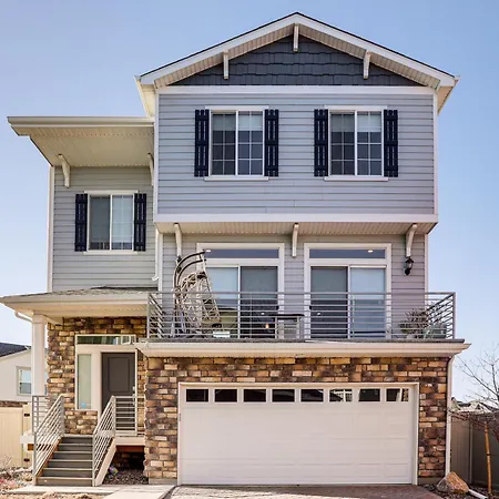 7 Mi To Denver Intl Airport Bright Home With Yard